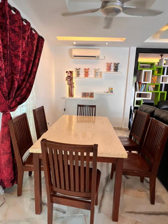 Bearbrick Homestay With Pool Port Dickson Buitenkant foto